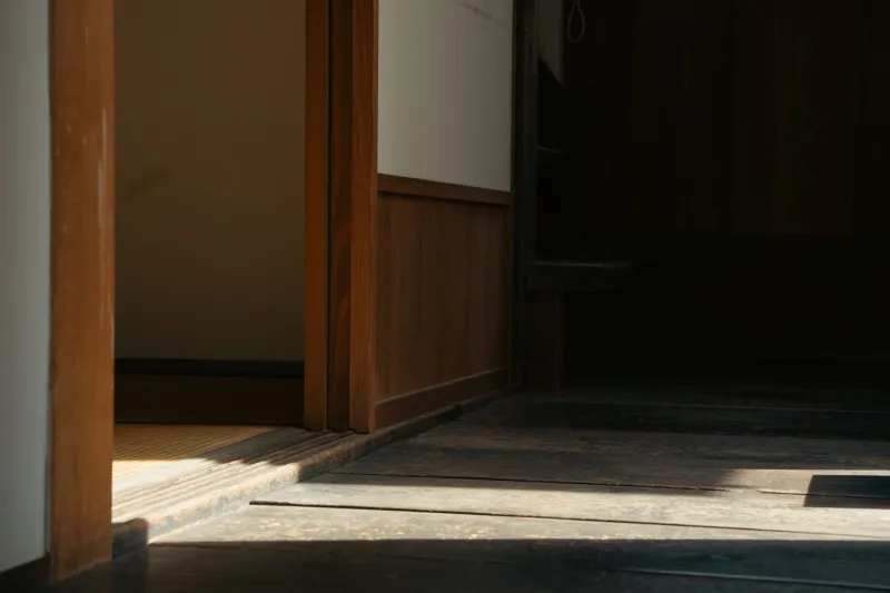 Empty on Purpose: How Japanese Principles of Space Are Quietly Transforming American Homes